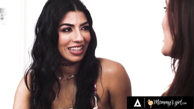 Jasmine Sherni & Chloe Amour take turns deepthroating & sloppily face-play in Mommys Girl - Exclusive MILF