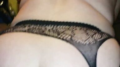 MILF rousse se fait lécher la chatte et remplir de sperme
