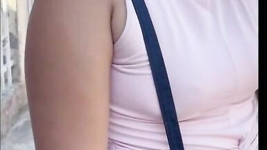 Kıvrımlı Latin MILF Giosemen amatör videoda ilk anal analını alıyor