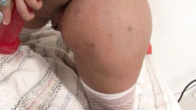 Watch this hot MILF deepthroat and give a sloppy handjob to her man