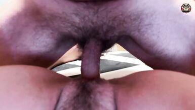 Une MILF amateur se fait démonter la chatte serrée par les grosses bites dOwl Wolfienstern et Vlad Wolfienstern
