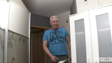 Siyah milf üçlü - 6 image