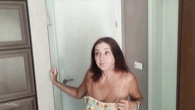 Stepmom Tumanova gives her advice to stepson on how to get his dick hard: on the chair!