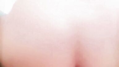 Ateşli bir MILF ve seksi sekreter olan Milla, parmakları amının içinde tek başına mastürbasyon yapıyor, ardından orgazm olana kadar güzel, sıkı amının içine büyük, kalın bir yapay penis yerleştiriyor.