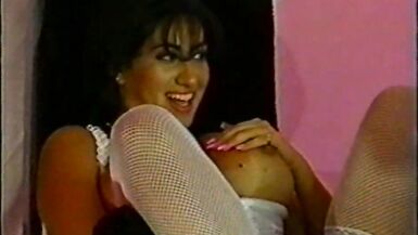 Schau dir die heißeste MILF 2014 an!