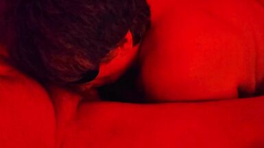 Slave girl e MasterJ fanno una pompata bollente a una grassa calda con sborra in bocca - Red Light Videos #28.