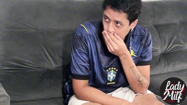 Lady Milf y O Tulipa olvidan el fútbol y follan duro en una sesión interracial ardiente - 1 image
