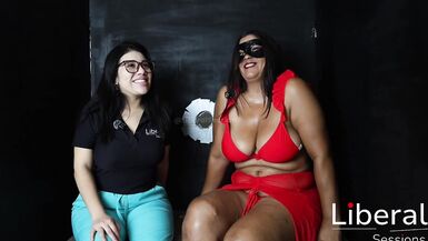 Marina, Jorge Lara und andere kurvige Latina-MILFs werden von einer Nutte im Glory Hole durchgenommen
