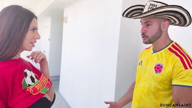 Il match di calcio di Duncan Saint and Raissa Bellini diventa un trio bollente