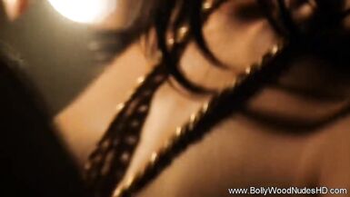 Erotik Desi MILF Hindistan erotik müzikle dans ediyor ve solo eğleniyor