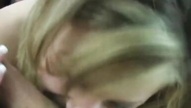 La sorella sexy regala al fratello un Blo