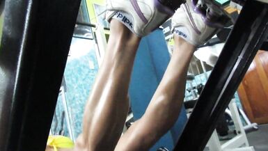 WORKOUT SEXY DE PANTORRILLAS DE LA ESCULTURAL DIOSA mãe Gostava de foder - 4 image
