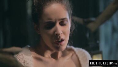 Puffy nippled mother i'd like to fuck pumping herself hard in a run down shack