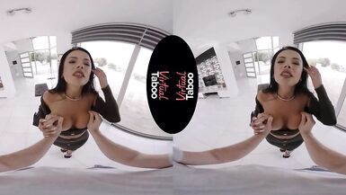 VIRTUAL TABOO - Изменяющая мать, которую я хотел бы трахнуть, пойманная пасынком - 2 image