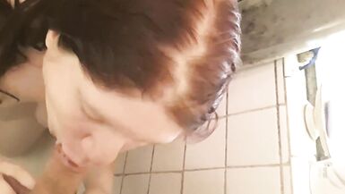 Rubee Raine Mastürbasyon Yapıyor ve Duşta Oral Seks Yapıyor- POV/Cumshot - 4 image