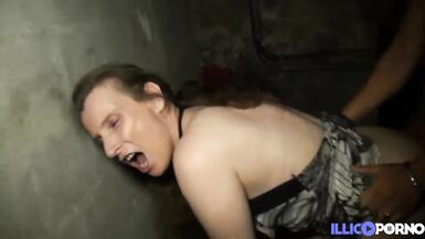 Elisa veut des jeunes pour remplacer son mari décevant - 5 image