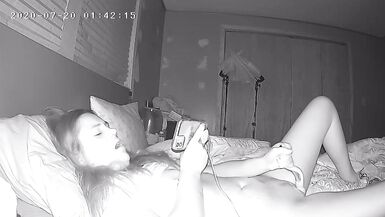 Ehefrau beim Betrug mit versteckter Livecam erwischt und mit Creampied bestraft - 2 image
