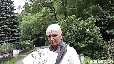 czech mother i'd like to fuck rubia sub español - 1 image