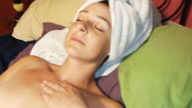 Hawt Wife playing with her constricted vagina