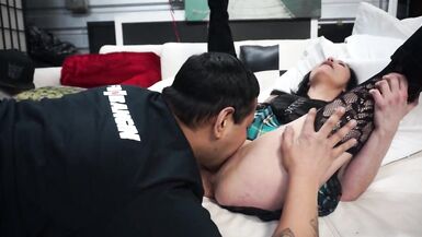 Stepmom lets son take up with the tongue up her orgasms - 2 image