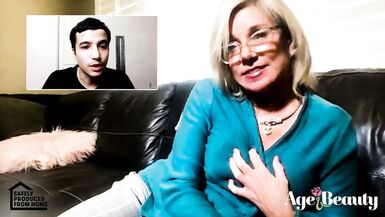 La GILF se frotte à Ricky Spanish lors dun appel