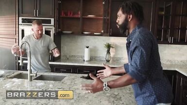 Brazzers - Breasty Moriah Mills Twerks Her Large Arse On Large Ramrod - 8 image