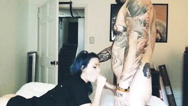 Blue Haired Chick Gives Oral Pleasure