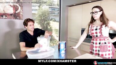 I LOVE MOST OF ALL TO FUCK MY STEP MOMMY INSTEAD OF COOKING - 5 image