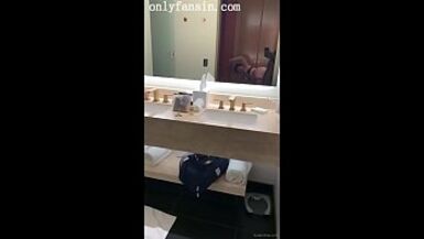 Thick Mother I'd Like To Fuck Robs BBC of his Cum - 1 image