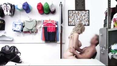 Mère de famille Jaimerais baiser Brittany Andrews nourrie de sperme après avoir été pompée. - 11 image