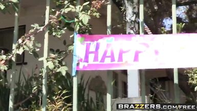 Brazzers - Mamma Got Billibongs - Kiara Mia and Clover -  This Babe Doe - 1 image