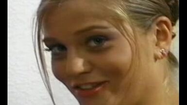 Rita Faltoyano, Mandy Bright et Steve Holmes dans un trio sexy