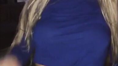 Les gros nichons maident et je les baise à la folie. - 2 image