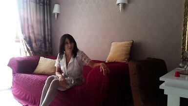 Мамочка училка дала молодому студенту отлизать свой спелый анус - 2 image