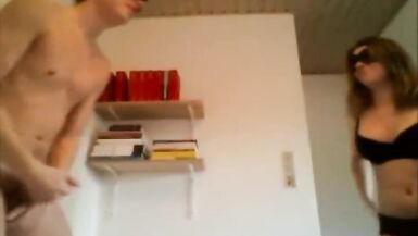Gioco amatoriale del ballbusting - 14 image