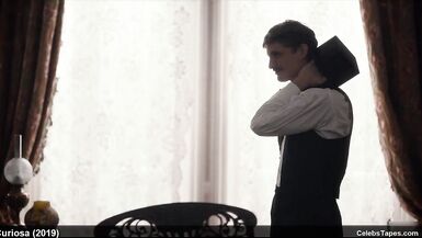 Amira Casar, Camelia Jordana et Noemie Merlant nues et orgies - 12 image