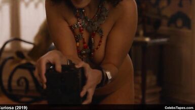 Amira Casar, Camelia Jordana et Noemie Merlant nues et orgies - 2 image