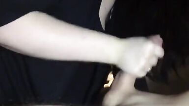 Sinnlicher Handjob von geiler Amateur-Frau - 15 image