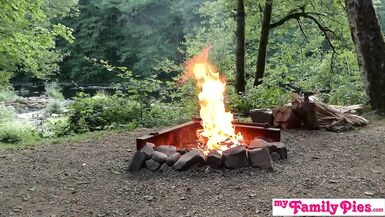 Пироги моей семьи, трах моей сводной сестры Бестии - 2 image