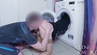Matrigna pompato e ricevere Cum in faccia buco da Stepson mentre che la bambina è bloccato - 2 image