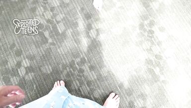 Toute nouvelle adolescente dâge légal de 5 pieds et 95 livres fait son premier film porno. - 15 image