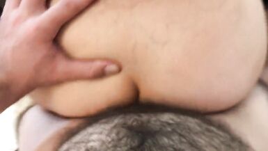 Sesso anale matrigna e figliastro. Figlio fontana di sperma sul culo matrigna - 5 image