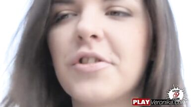 Alina Henessy - Pijita quiere prostituto - 2 image