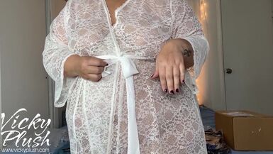 Mamma's Secrets Clothes Try on JOI Movie Scene