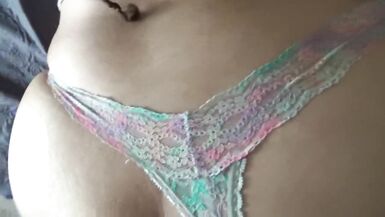 UNE FEMME EN SURPOIDS AVEC UN GROS CUL SE FAIT BAISER PAR SON ALLIÉ. REAL SEX HOMEMADE