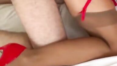 Marina Beaulieu和Julie Valmont值得一试的3some - 5 image