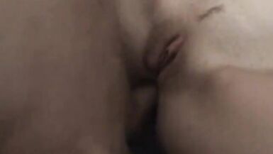 Adolescente dilettante dâge légal GF anal groupsex with facial shots - 4 image