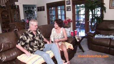 La fille sait ce que le père désire