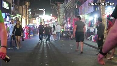 Glad Endings, Hawt Oriental Women ... Es ist Thailand! - 1 image