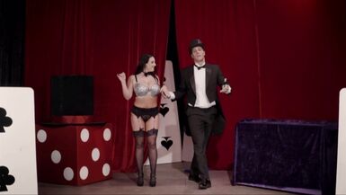Angela White Sihirli Gazoo - 1 image